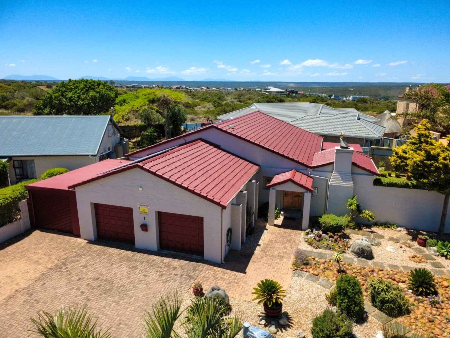 3 Bedroom Property for Sale in Stilbaai Wes Western Cape